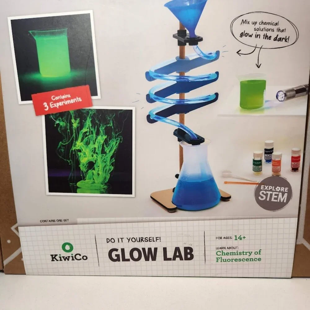 NEW Glow Lab KiwiCo. Kiwi Co. Crate Science Experiment Craft Kit UV Light Topics